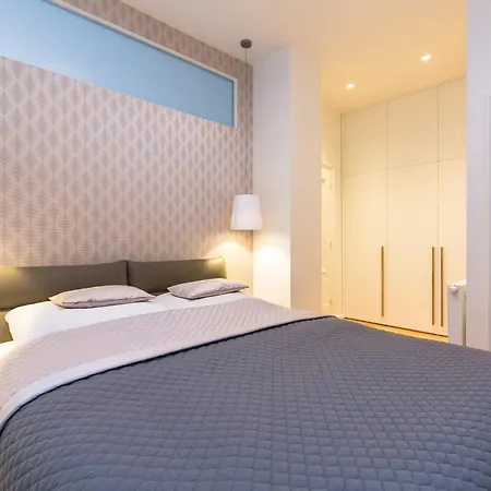 Апартаменты Location Old Town Brand New 2bd